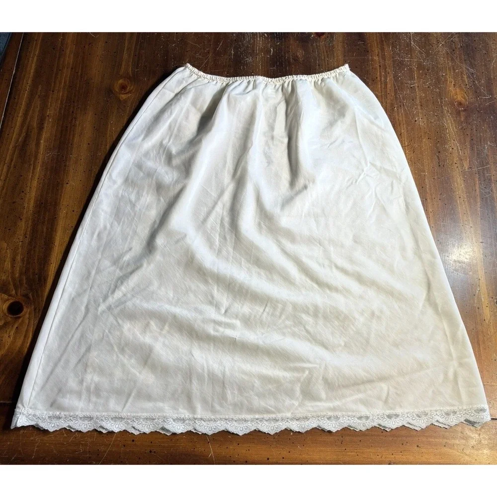 Corhan Noumair Half Slip Womens M Cream Hand Applique Girl Pagoda Vintage 60s